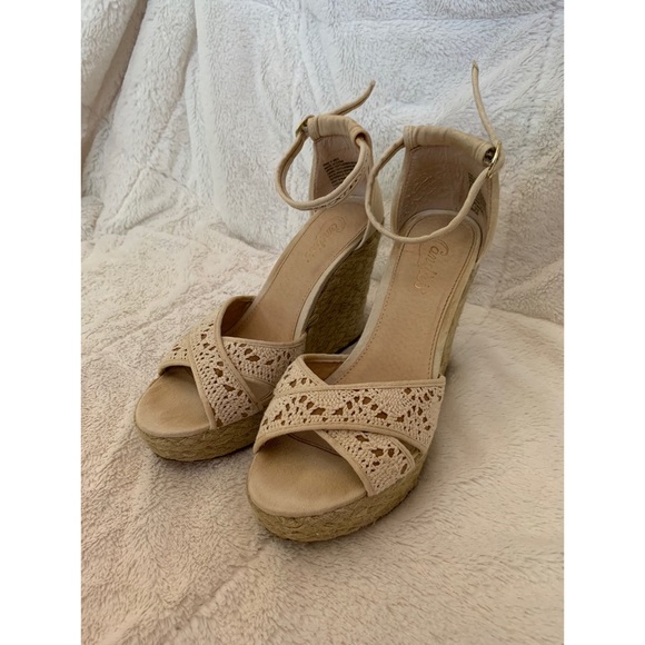 Cream & Tan Wedge Heels - Picture 4 of 11